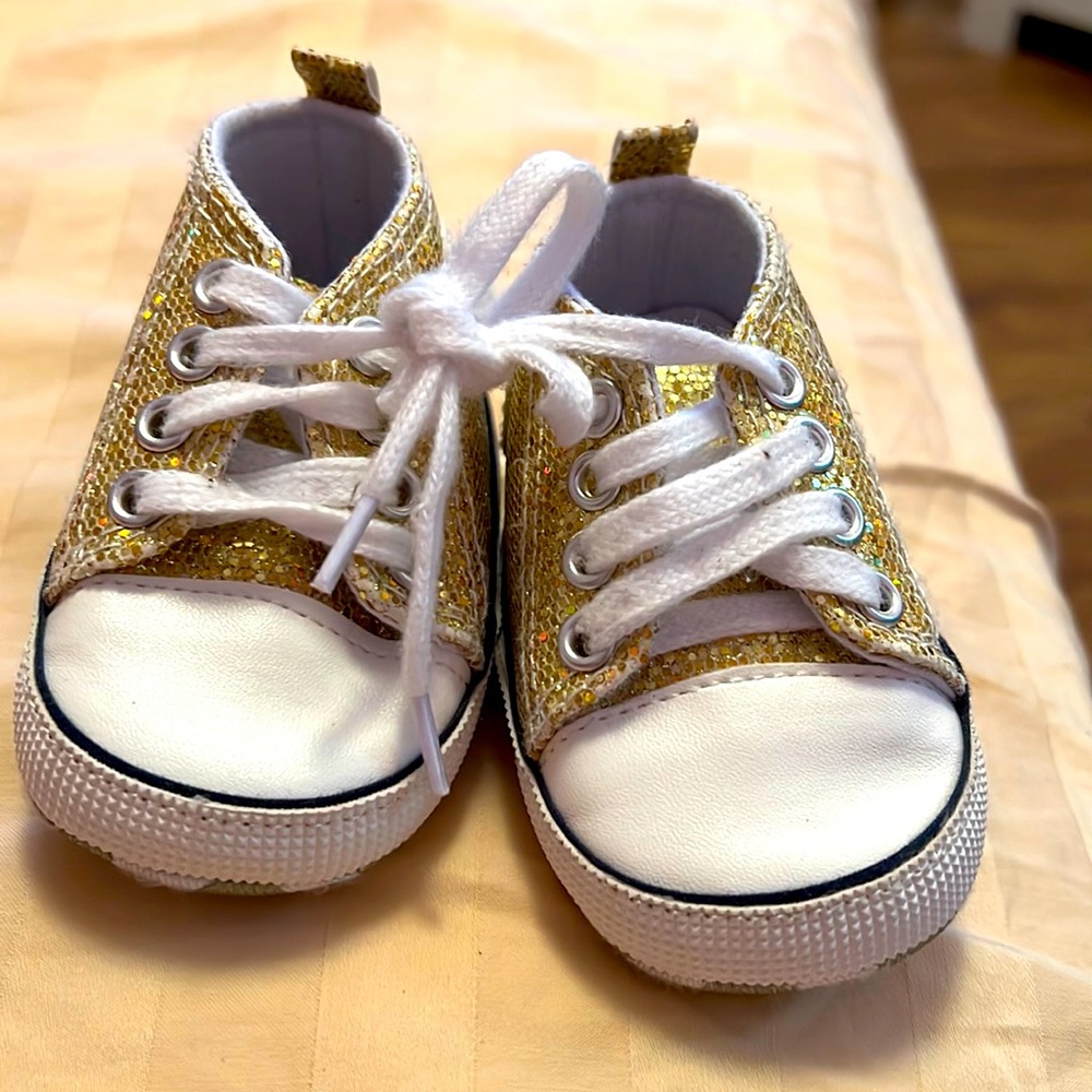 infants shoes ☺️